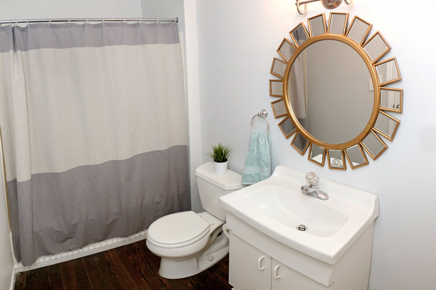 4231 Manayunk Avenue - Bathroom